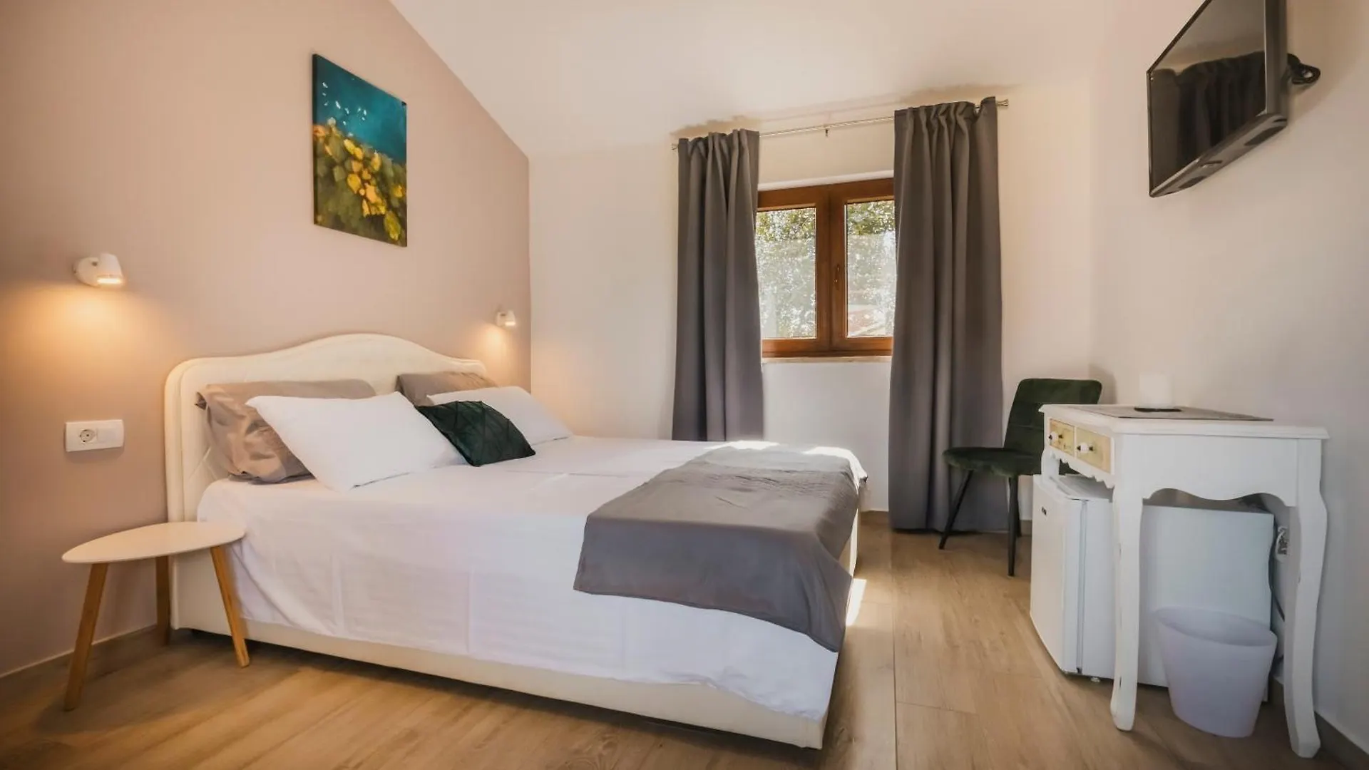 Rooms With Breakfast Near Porec Nova Vas  Bauernhof Nova Vas (Porec)